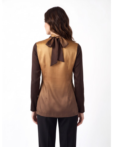Getailleerde lange satijnen blouse met V-hals en strik Rinascimento