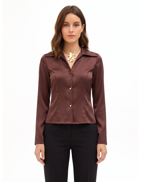 Getailleerd en kort satijnen shirt met bijpassende halsketting Rinascimento