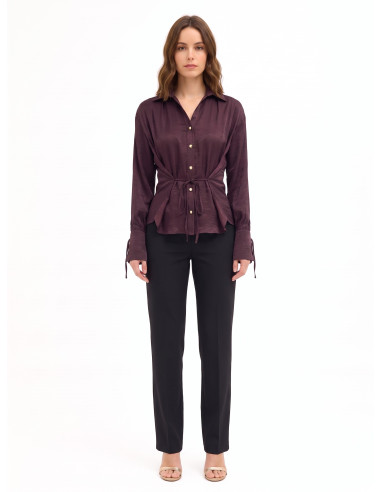 Ruime blouse van een viscosemix met licht gekreukt effect en striklinten Rinascimento