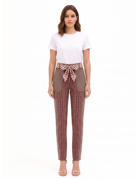 Rechte broek in patchworkstijl van een viscosemix met een sjaaltje met logo in de taille Rinascimento