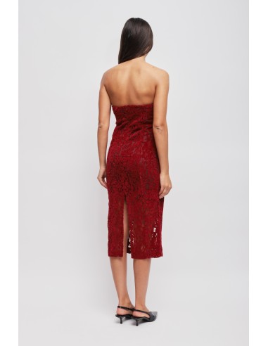 Straploze kanten jurk met strass-details van Maryley