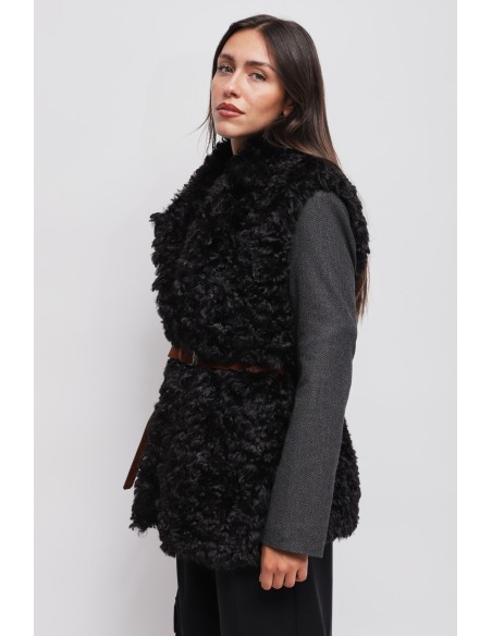 Maryley gilet van imitatiebont met riem