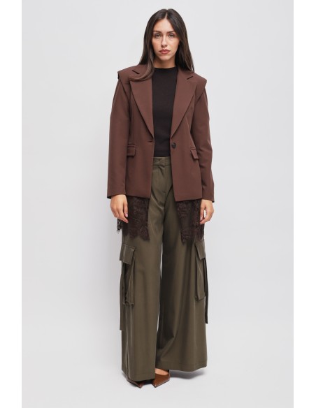 Maryley blazer met één rij knopen en kanten detail