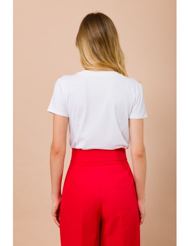 T-shirt “Love Is The Way” met sieradenapplicaties van Maryley