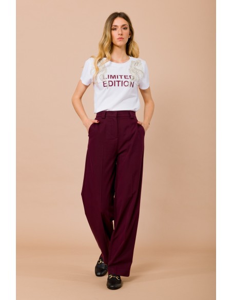 Limited Edition T-shirt met sieradenapplicaties van Maryley