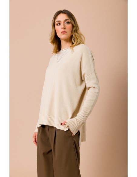 Oversized trui met V-hals en zijsplitten Maryley
