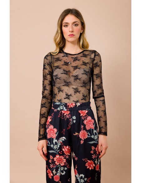 Kanten body met ronde hals, slim fit, lange mouwen Maryley