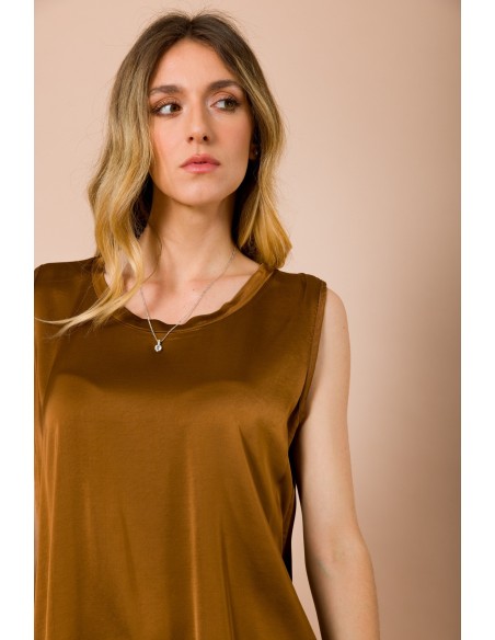 Maryley-top met ronde hals van viscose-satijn