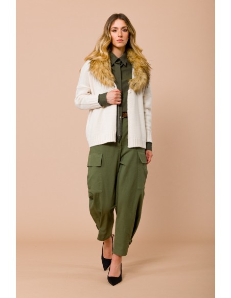 Cargo broek met veters onderaan. Elastische taille en bijpassende riem van Maryley