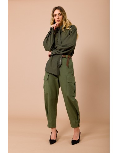 Cargo broek met veters onderaan. Elastische taille en bijpassende riem van Maryley