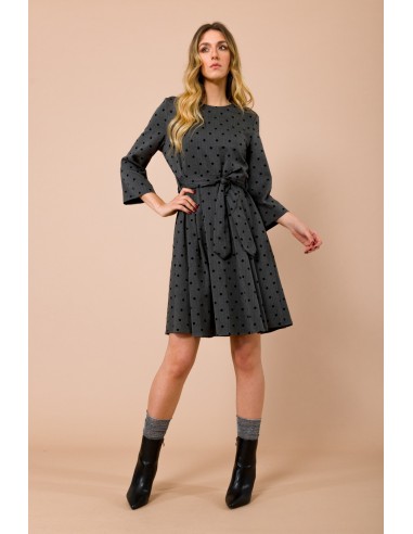 Korte jurk met klokkende rok. 3/4-mouwen met flockstippen Maryley
