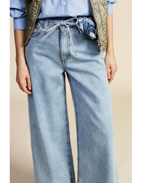 Wijde pijp-jeans met bijpassende riem Dixie