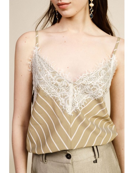 Top met dunne schouderbandjes en kanten details Dixie
