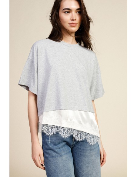 Asymmetrisch cropped T-shirt met kanten rand Dixie