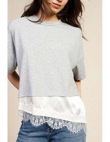 Asymmetrisch cropped T-shirt met kanten rand Dixie