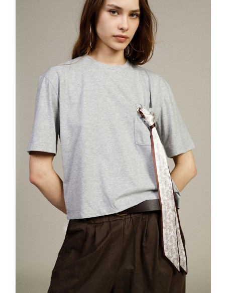 Dixie boxy-fit T-shirt met decoratief sjaaltje