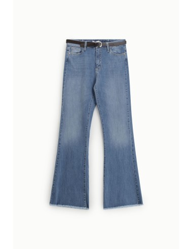 Flarejeans met gerafelde zoom en riem Please