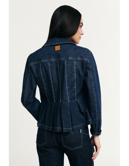 Denimjack met plooien en knopen aan de voorkant, alstublieft
