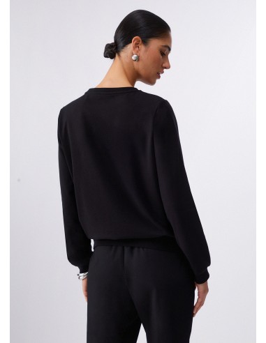 Liu Jo-trui met siersteendetails