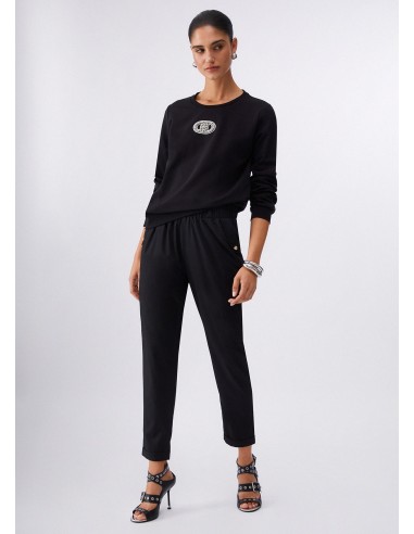 Liu Jo-trui met siersteendetails
