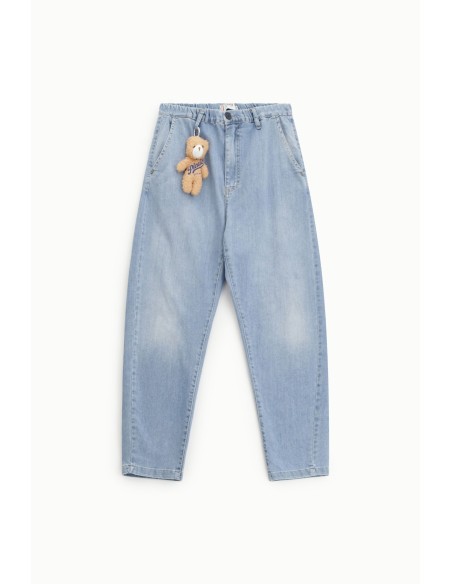 Balloon-fitjeans met sleutelhanger in de vorm van een beertje, alstublieft