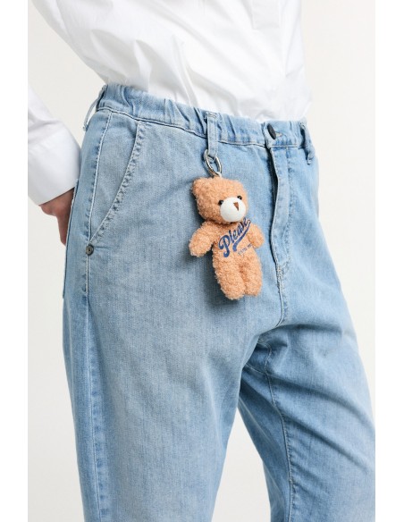Balloon-fitjeans met sleutelhanger in de vorm van een beertje, alstublieft
