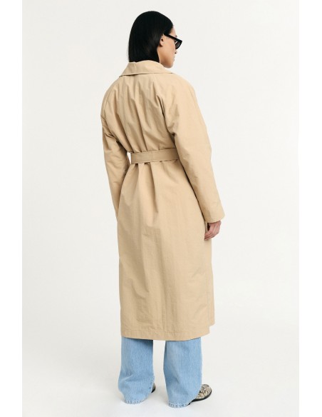 Lange trenchcoat met ceintuur en knopen alstublieft