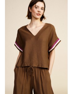 Dixie T-shirt met V-hals en korte mouwen met strepen