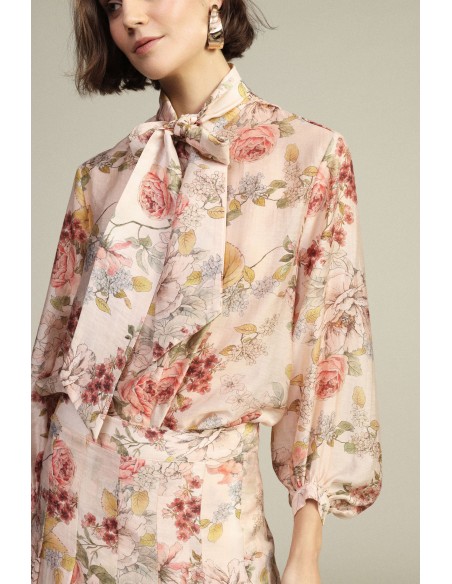 Dixie Blouse met Bloemenprint, Strikkraag en Lange Mouwen